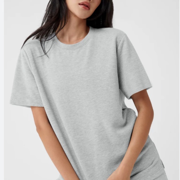 ALO Yoga Tops - Alo Gray Short Sleeve sweater T-Shirt
